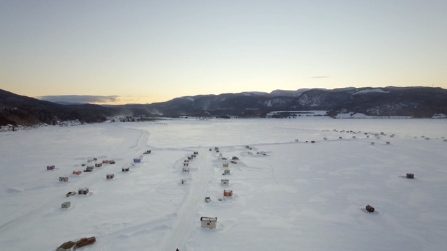 Video Reference: snow, winter, sky, freezing, geological phenomenon, piste, ice, arctic, winter sport, glacial landform