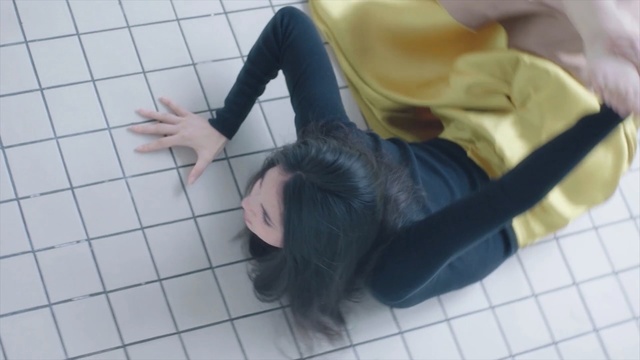 Video Reference: Hair, Head, Hairstyle, Arm, Long hair, Black hair, Joint, Leg, Photography, Floor, Person