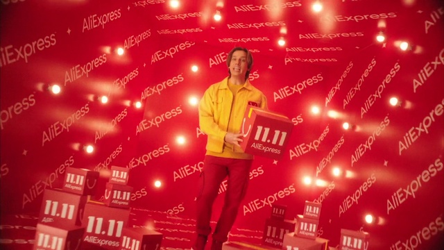 Video Reference: Performance, Entertainment, Lighting, Performing arts, Event, Pop music, Performance art, Stage, Concert, Music artist