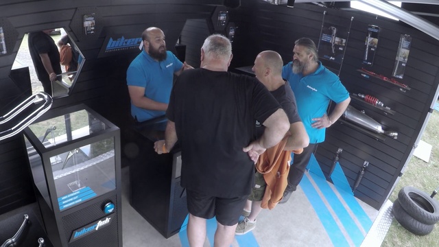 Video Reference: Transport, Luxury vehicle, Vehicle, Technology, Car, Passenger, Leisure, Truck, Games, Tour bus service