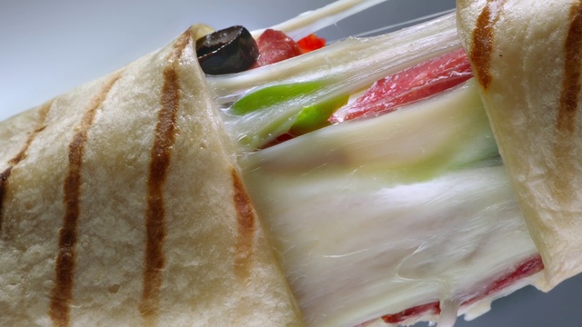 Video Reference: Food, Dish, Cuisine, Ingredient, Sandwich, Produce, Finger food, Baked goods, Breakfast, Bánh mì