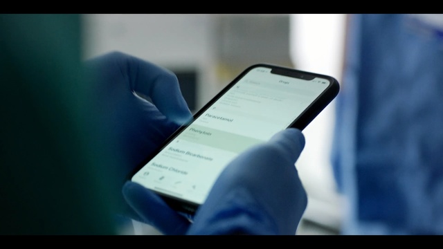 Video Reference: Gadget, Smartphone, Text, Communication Device, Mobile phone, Electronic device, Technology, Portable communications device, Hand, Font