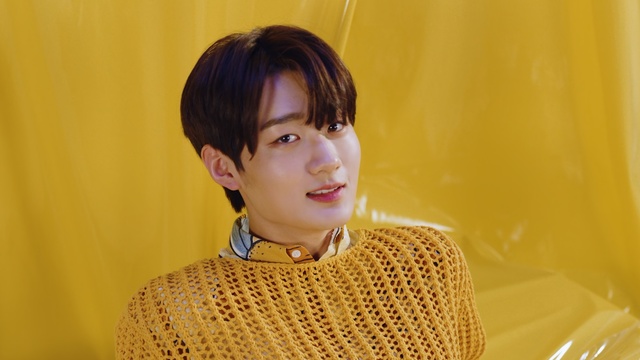 Video Reference: Hair, Yellow, Hairstyle, Chin, Neck, Bob cut, Smile, Black hair, Bangs