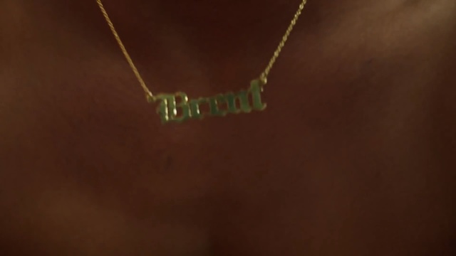 Video Reference: jewellery, necklace, fashion accessory, chain