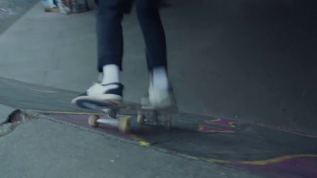 Video Reference: Skateboard, Skateboarding Equipment, Skateboarder, Longboarding, Longboard, Freebord, Footwear, Boardsport, Skateboarding, Snapshot