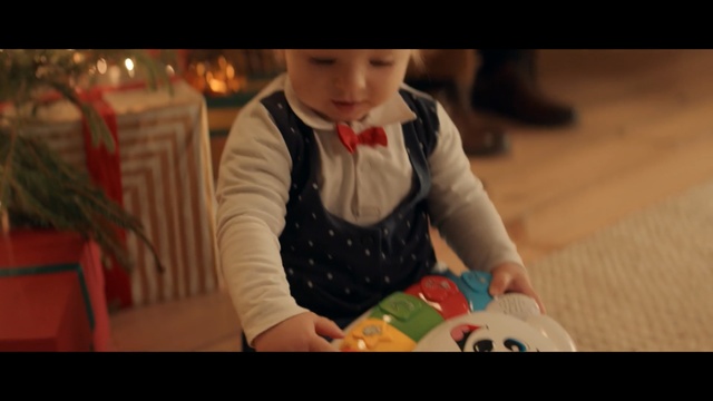 Video Reference: Child, Toddler, Facial expression, Snapshot, Play, Cheek, Fun, Baby, Smile, Sitting, Person