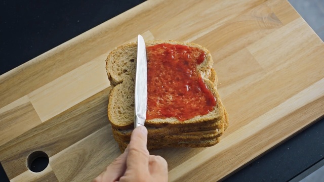 Video Reference: Food, Cuisine, Dish, Ingredient, Sliced bread, Baked goods, Toast, Produce, Breakfast, Bread