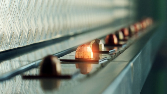 Video Reference: Light, Metal, Gas, Steel