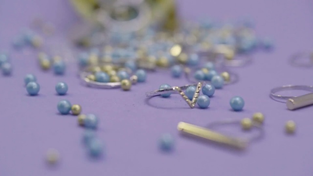 Video Reference: blue, lilac, purple, bead, jewelry making, jewellery, body jewelry, material, macro photography