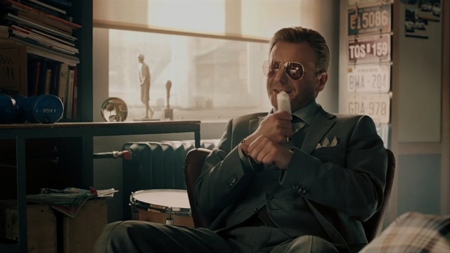 Video Reference: Sitting, Gentleman, Eyewear, Conversation, Room, Vision care, Facial hair, Glasses