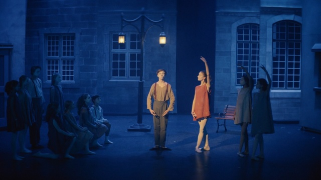 Video Reference: Blue, Performing arts, Performance, Stage, Musical, Scene, heater, Musical theatre, Drama, Fashion, Person