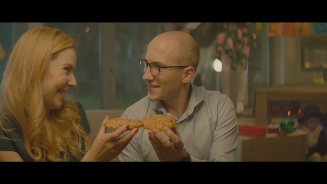 Video Reference: yellow, screenshot, snapshot, conversation, girl, interaction, fun, human, scene, human behavior, Person