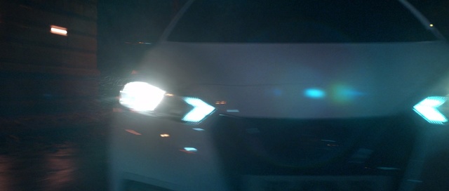 Video Reference: Automotive lighting, Light, Headlamp, Lighting, Mode of transport, Vehicle, Car, Automotive exterior, Auto part, Vehicle door