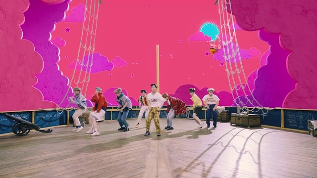 Video Reference: Pink, Performance, Stage, Fun, Magenta, Event, Performance art, Talent show, Theatrical scenery, Leisure