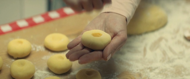 Video Reference: Food, Cuisine, Dish, Hand, Dough