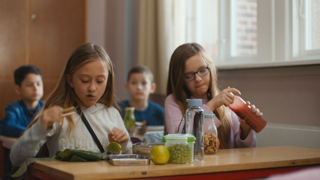 Video Reference: meal, food, cuisine, lunch, eating, brunch, girl, dish, child, fun, Person