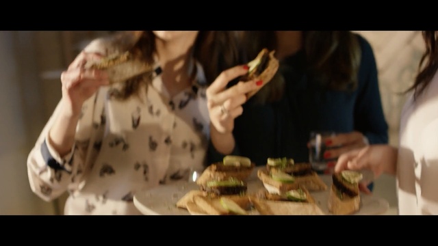 Video Reference: Eating, Meal, Food, Human, Junk food, Fun, Dish, Cuisine, Lunch, Finger food