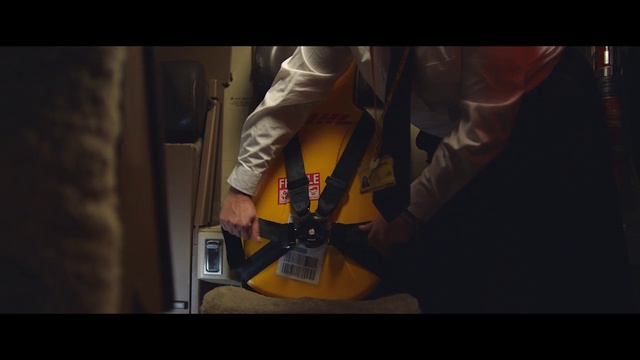 Video Reference: Guitarist, Yellow, Still life photography, String instrument, Music, Art, Guitar, Photography, Darkness, Musician