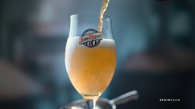 Video Reference: Drink, Champagne cocktail, Alcoholic beverage, Distilled beverage, Bellini, French 75, Wine cocktail, Non-alcoholic beverage, Cocktail, Champagne stemware