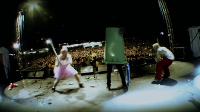 Video Reference: Performance, Performance art, Performing arts, Public event, Fun, Stage, Event, Photography, Leisure, Choreography