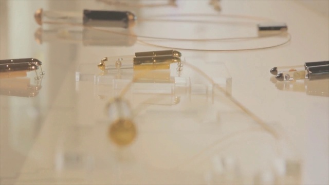 Video Reference: Technology, Electronic device, Electronics, Electronic component, Glasses