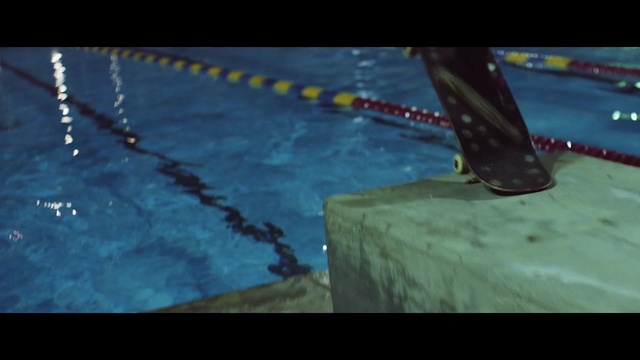 Video Reference: Water, Swimming pool, Recreation, Swimming, Fun, Leisure, Photography, Leisure centre, Screenshot, World