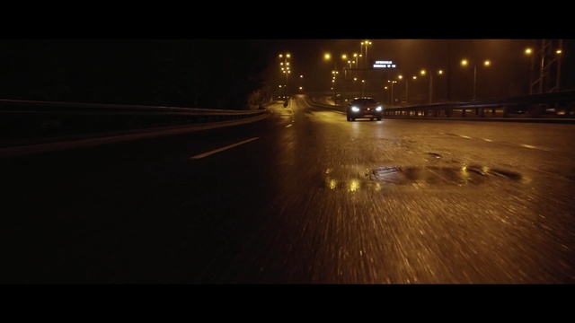 Video Reference: Night, Street light, Sky, Light, Lighting, Darkness, Mode of transport, Midnight, Road, Automotive lighting