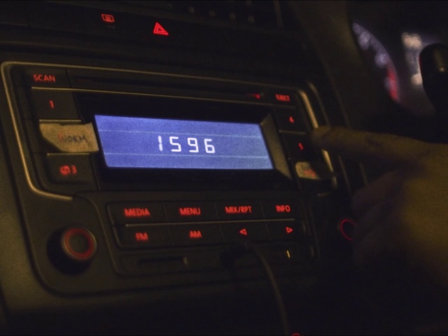 Video Reference: Vehicle audio, Electronics, Vehicle, Car, Technology, Center console, Electronic device, Auto part, Multimedia, Satellite radio