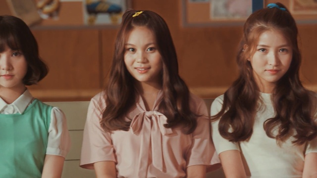 Video Reference: girl, beauty, hairstyle, long hair, brown hair, hair coloring, student, Person