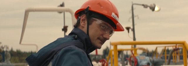 Video Reference: Clothing, Glasses, Helmet, Hard hat, Workwear, Engineer, Headgear, Blue-collar worker, Personal protective equipment, Engineering