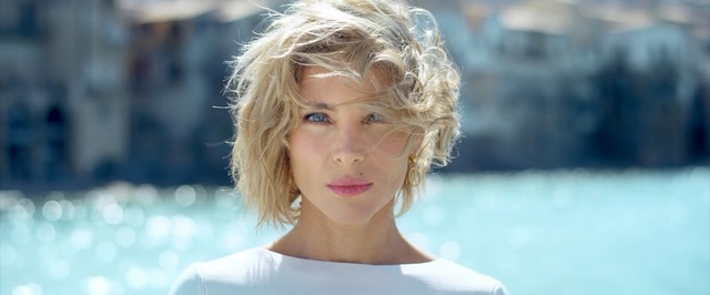 Video Reference: Hair, Face, Hairstyle, Blond, Eyebrow, Chin, Beauty, Lip, Surfer hair, Nose, Person