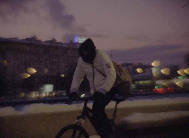 Video Reference: Cycling, Sky, Bicycle, Cloud, Vehicle, Night, Mode of transport, Freestyle bmx, Cycle sport, Recreation