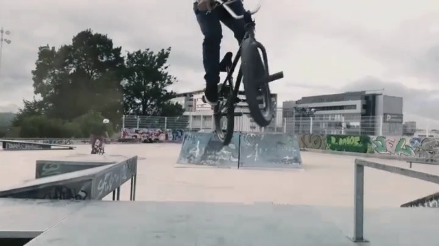 Video Reference: Freestyle bmx, Cycle sport, Bmx bike, Flatland bmx, Stunt, Stunt performer, Bicycle motocross, Extreme sport, Sports, Recreation, Person