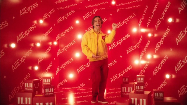 Video Reference: Performance, Stage, Event, Performing arts, Pop music, Talent show, Performance art, Singing