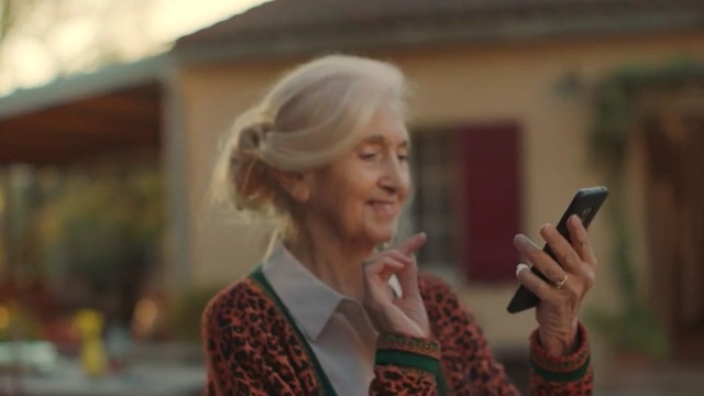 Video Reference: Technology, Electronic device, Mobile phone, Photography, Gadget, Person