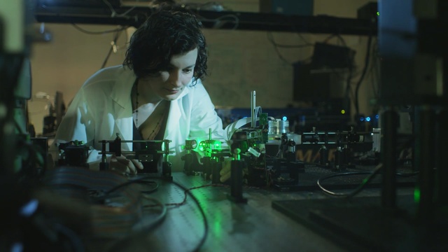 Video Reference: Electronics, Technology, Electronic device, Electronic engineering, Sound engineer, Disc jockey, Person