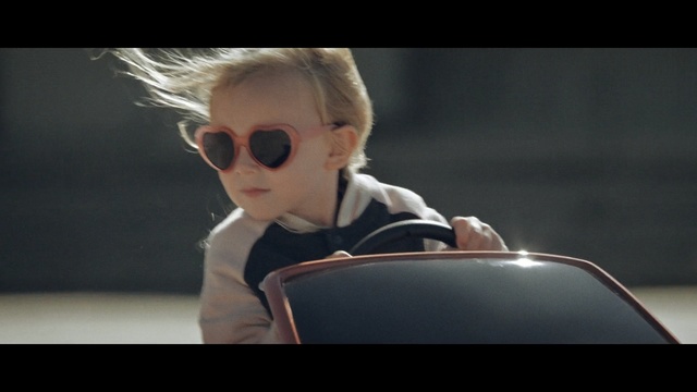 Video Reference: eyewear, vision care, sunglasses, glasses, girl, cool, audio, audio equipment, screenshot