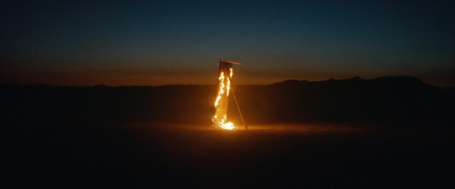 Video Reference: Sky, Light, Heat, Horizon, Atmosphere, Water, Geological phenomenon, Sunset, Sunlight, Evening