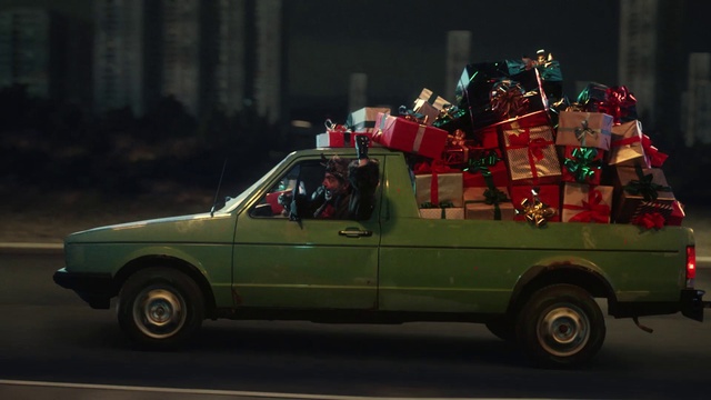 Video Reference: Vehicle, Car, Red, Mode of transport, Pickup truck, Truck, Automotive wheel system, Auto part, Fictional character, Wheel