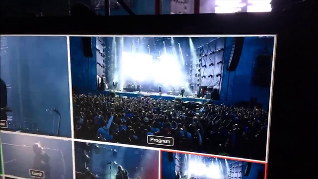 Video Reference: Display device, Stage, Projection screen, Technology, Flat panel display, Performance, Led display, Electronic device, Event, Crowd
