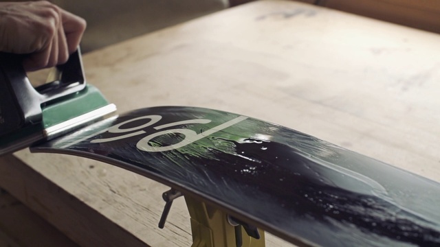 Video Reference: Longboard, Snowboard, Surfboard, Skateboard, Material property, Sports equipment, Surfing Equipment, Table, Wood, Skateboarding Equipment