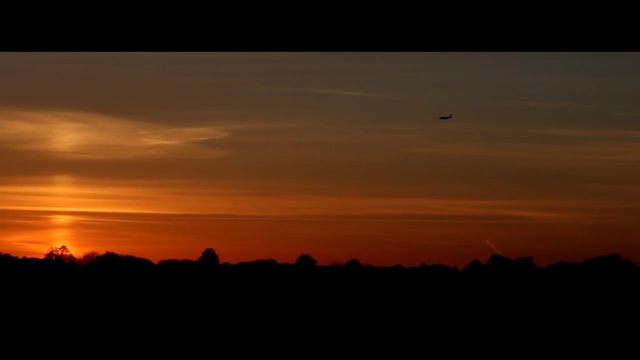 Video Reference: sky, afterglow, atmosphere, horizon, red sky at morning, sunset, dawn, sunrise, dusk, evening
