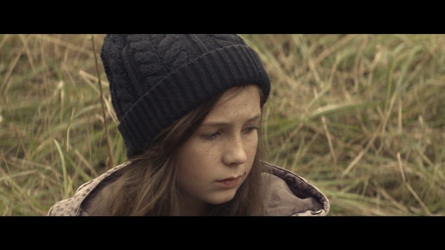 Video Reference: Beanie, Photograph, Knit cap, Beauty, Cap, Headgear, Photography, Eye, Portrait, Smile, Person