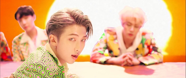 Video Reference: yellow, pink, child, fun, girl, happiness, smile, leisure, Person