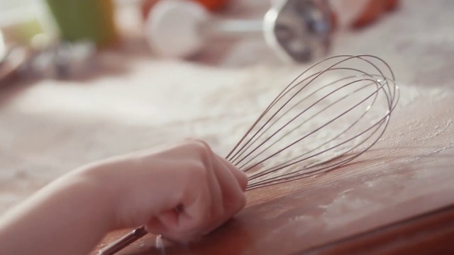Video Reference: Whisk, Food, Hand, Kitchen utensil