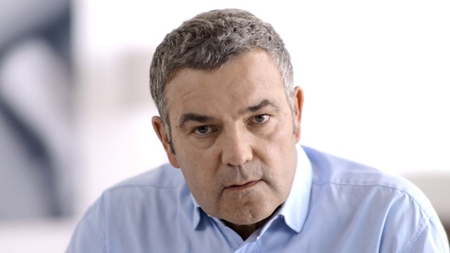 Video Reference: Chin, Forehead, White-collar worker, Businessperson, Gesture