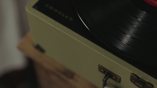 Video Reference: Electronics, Audio equipment, Electronic device, Technology, Wood, Gadget, Photography, Personal computer, Office equipment