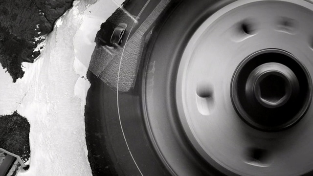 Video Reference: Tire, Automotive tire, Wheel, Auto part, Rim, Automotive wheel system, Synthetic rubber, Vehicle brake, Tread, Hubcap