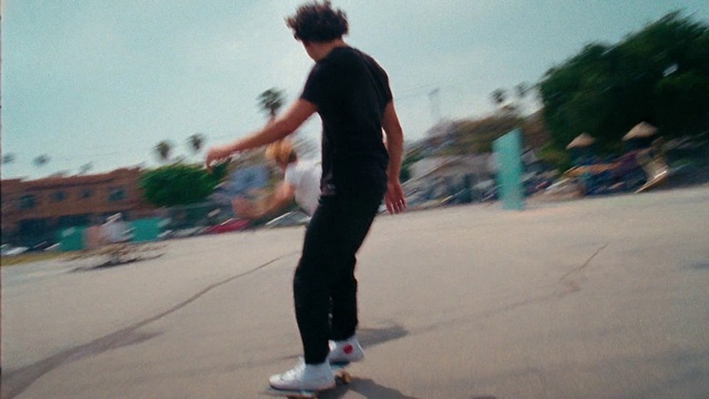 Video Reference: Skateboard, Recreation, Skateboarding, Skateboarding Equipment, Skateboarder, Footwear, Sports equipment, Longboard, Sports, Boardsport