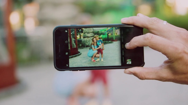 Video Reference: Hand, Mobile phone, Telephone, Telephony, Communication Device, Mobile device, Gadget, Portable communications device, Finger, Gesture